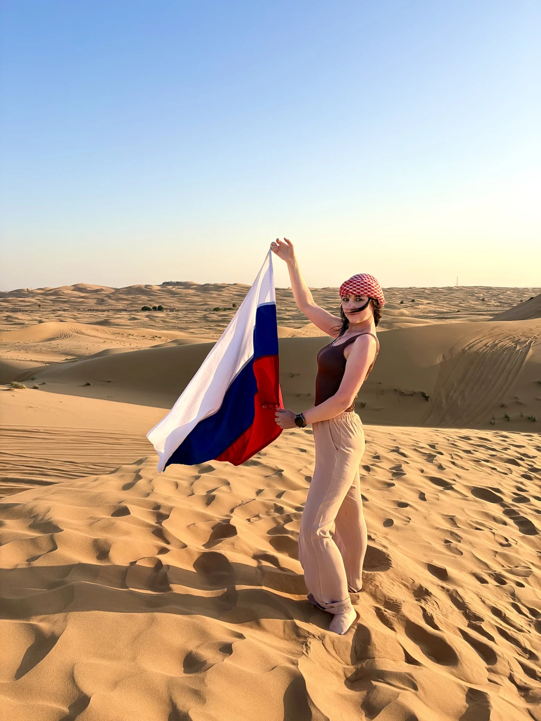 Впечатлений, конечно, на всю жизнь! Нашим водителем был Хасан. Как же он круто прокатил нас по