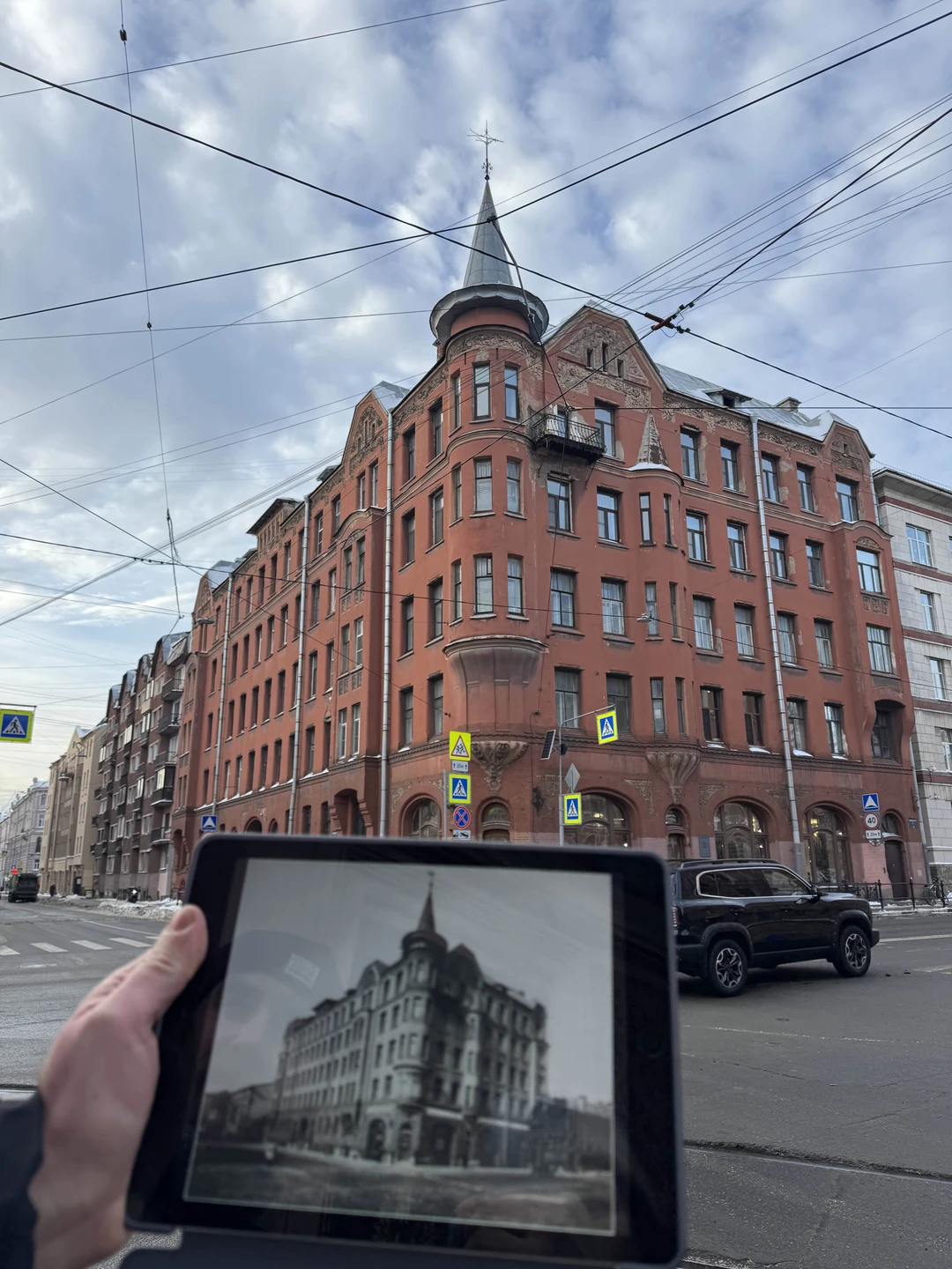 Была в Питере неоднократно и на всех известных маршрутах успела отметиться, удивить меня уже задача со