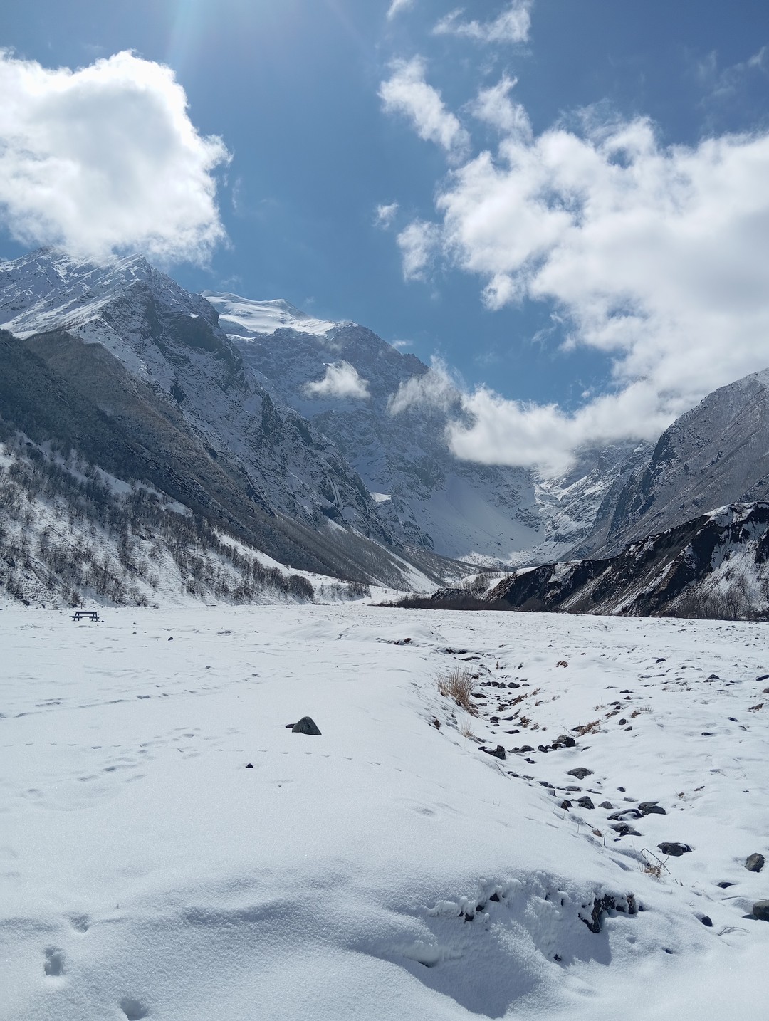 По Северной Осетии с фотографом: три ущелья, лавочка счастья и Мидаграбинское озеро (Дмитрий)