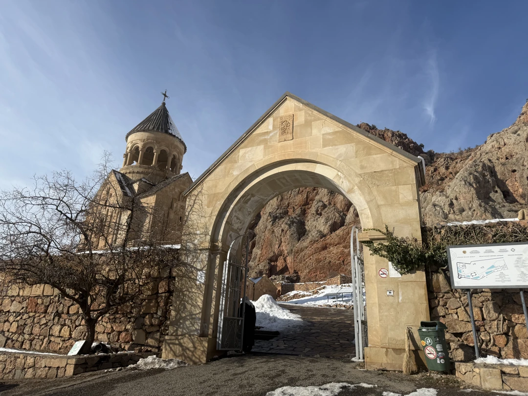 В один из морозных январских дней наша семья вместе с Эдуардом совершила интересное и познавательное путешествие