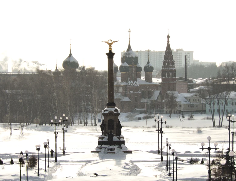 Утро на Волге: прогулка по набережной Ярославля