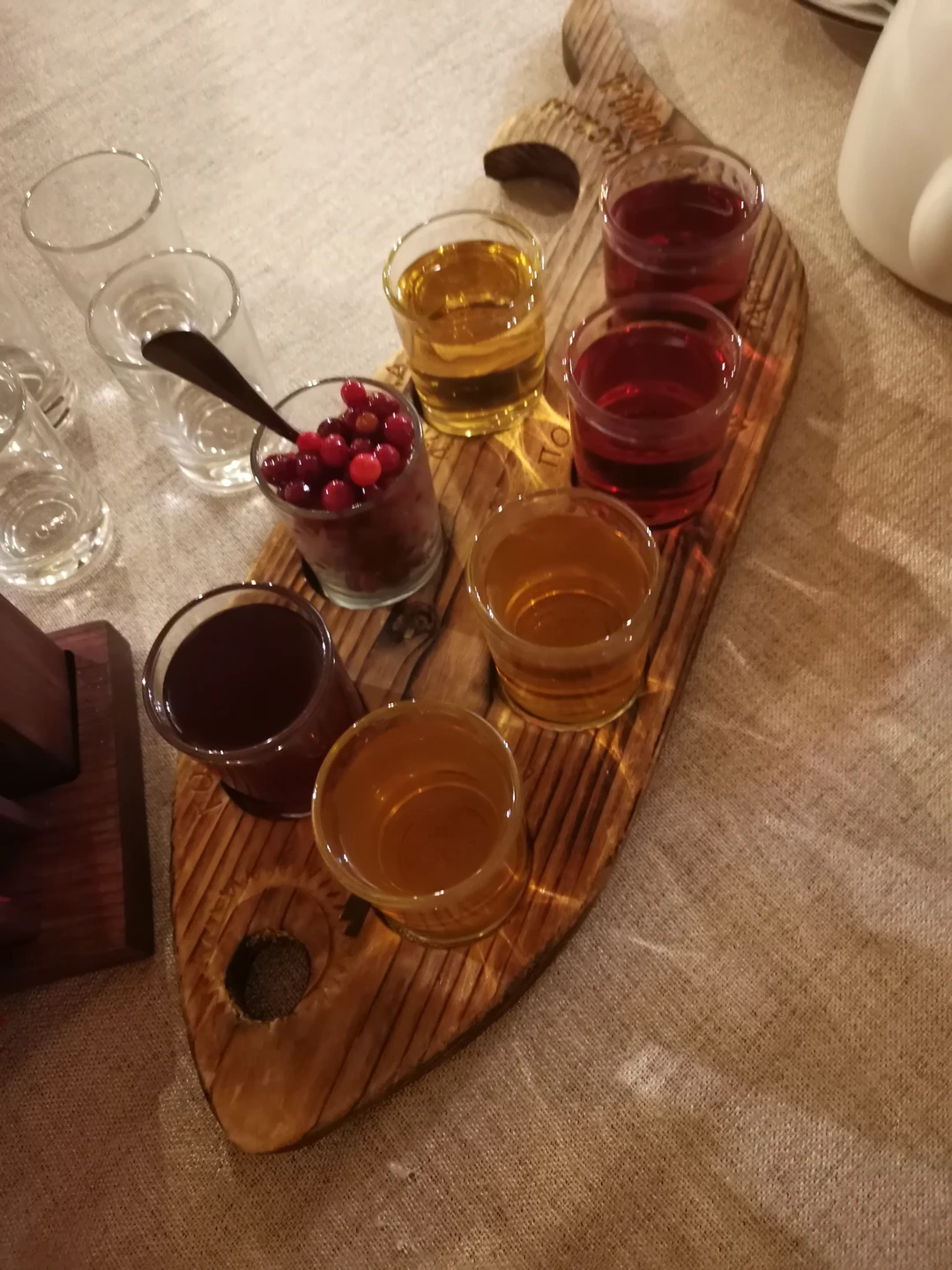 Хочу порекомендовать эту экскурсию. Вы не только узнаете много интересного об истории и архитектуре Петрозаводска, но