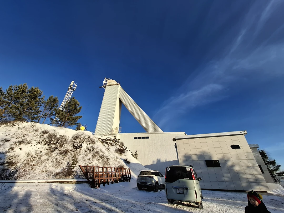 Гид просто чудо, программу составила согласно нашим поделаниям, везде договорилась, мы только в машину сели. Рассказчик
