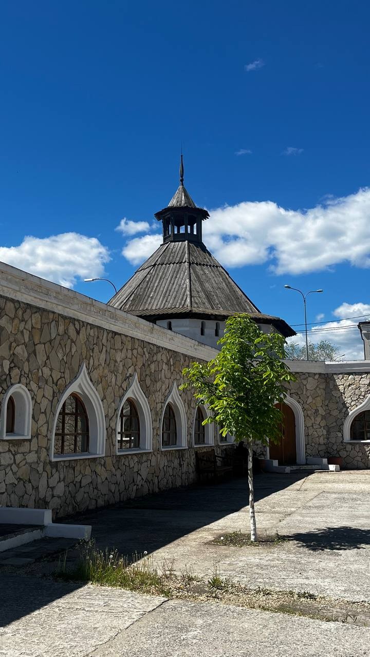 Роман и его экскурсия "к замку Гарибальди" очень понравились. Маршрут продуман удобно, Роман не надоедливый рассказчик