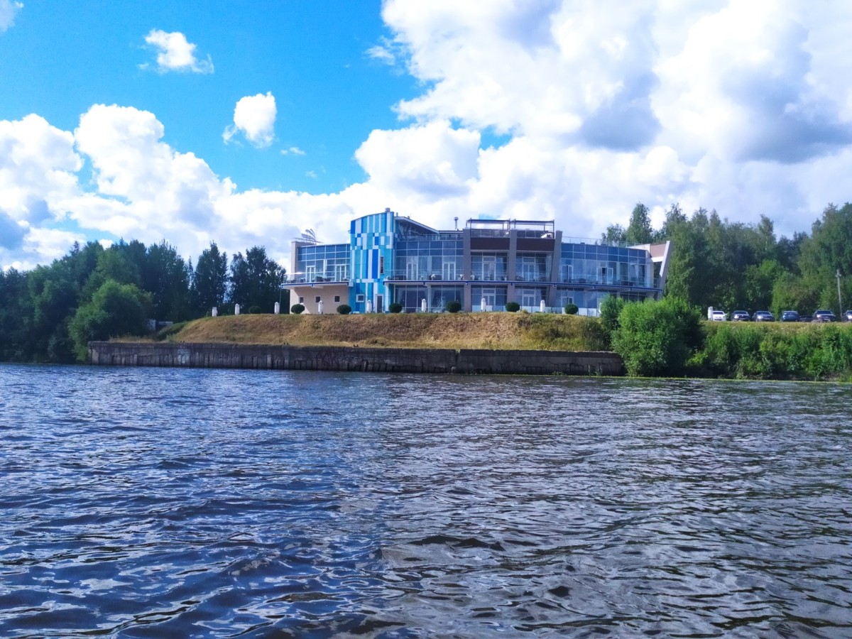 Фото Кострома с воды: знакомые виды в новом ракурсе