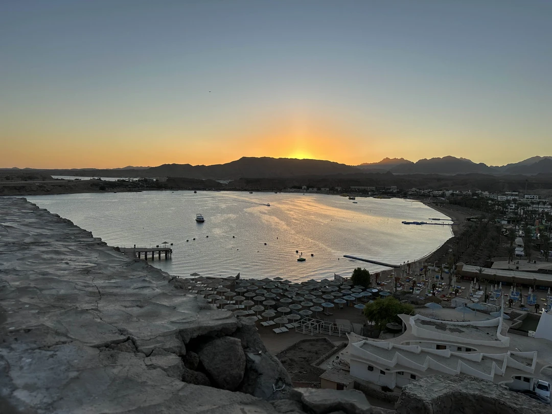 Хороший тур, информативный и маленький группа людей