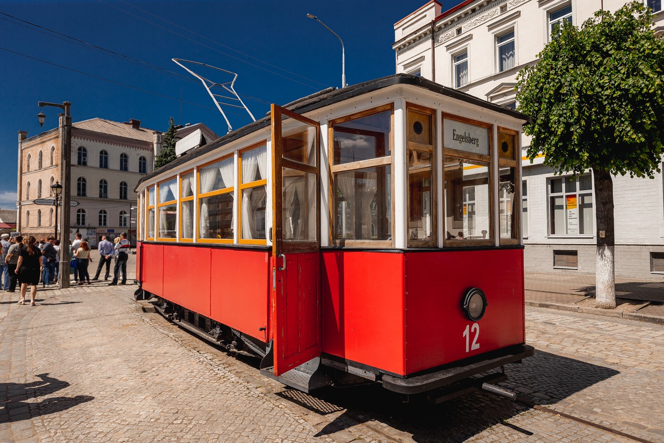 По следам королевы Луизы: в город сыра и мира