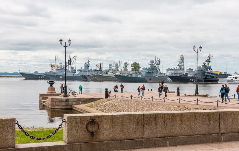 Фото 3 - Из Петербурга в Кронштадт: поездка с краеведом