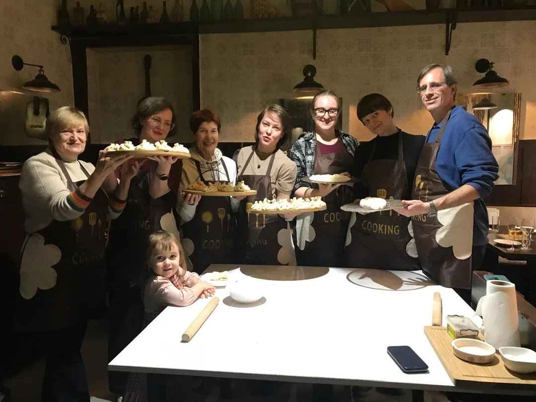 Участвовали в кулинарном мастер-классе по приготовлению хинкали и хачапури. Остались в полнейшем восторге! Александр и Нина