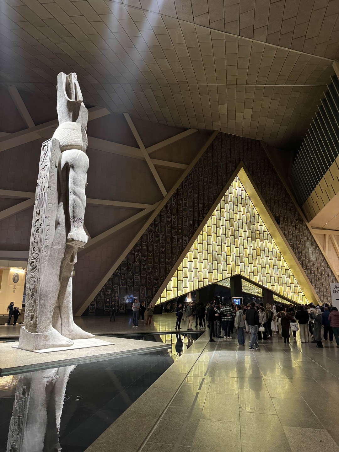 Ездили на 2 экскурсии с этими организаторами. Оба раза очень удачно. Гиды с отличным русским языком, все четко организовано. Спасибо!