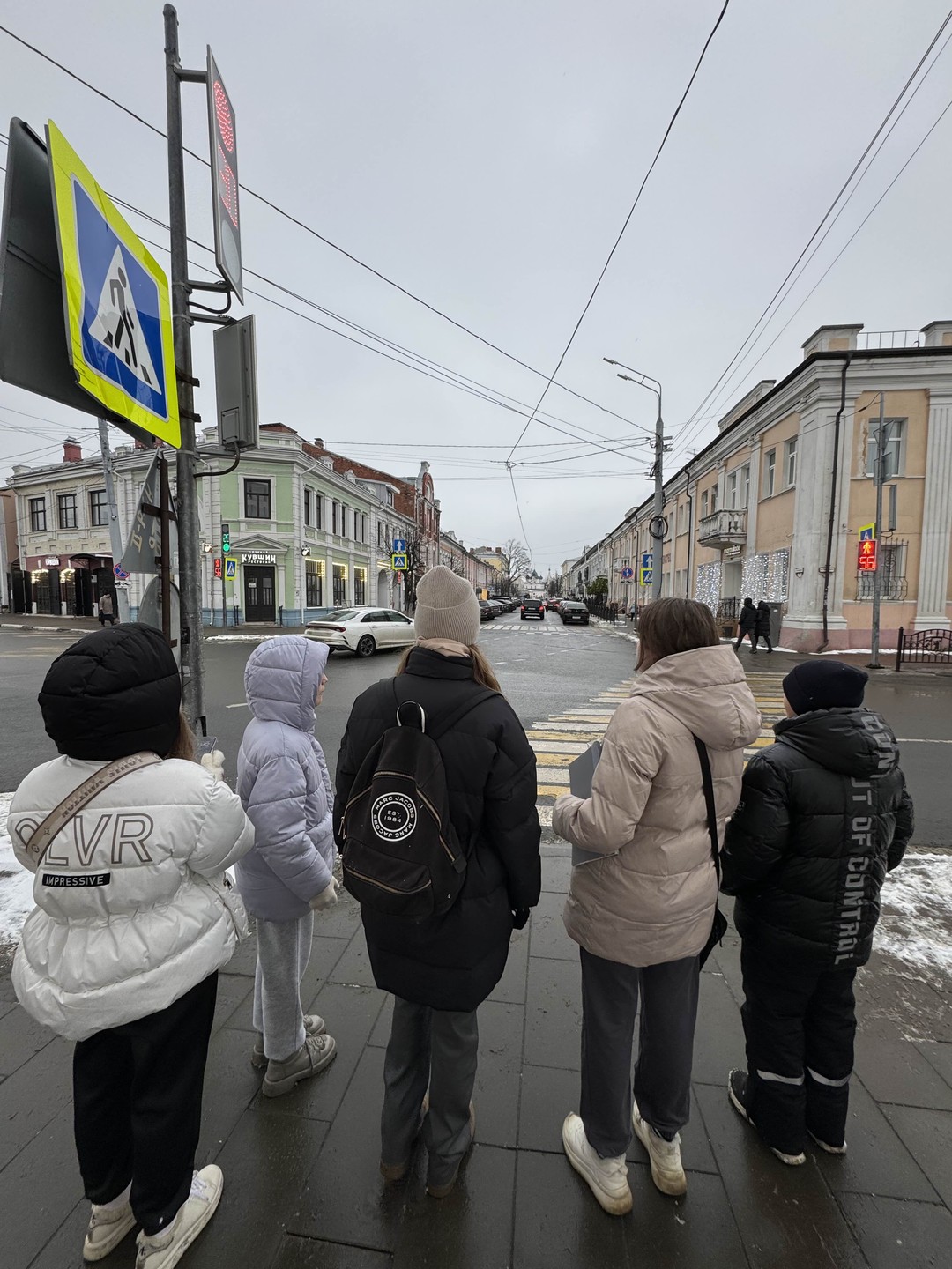 Очень легко, интересно и детям и взрослым! Рекомендую