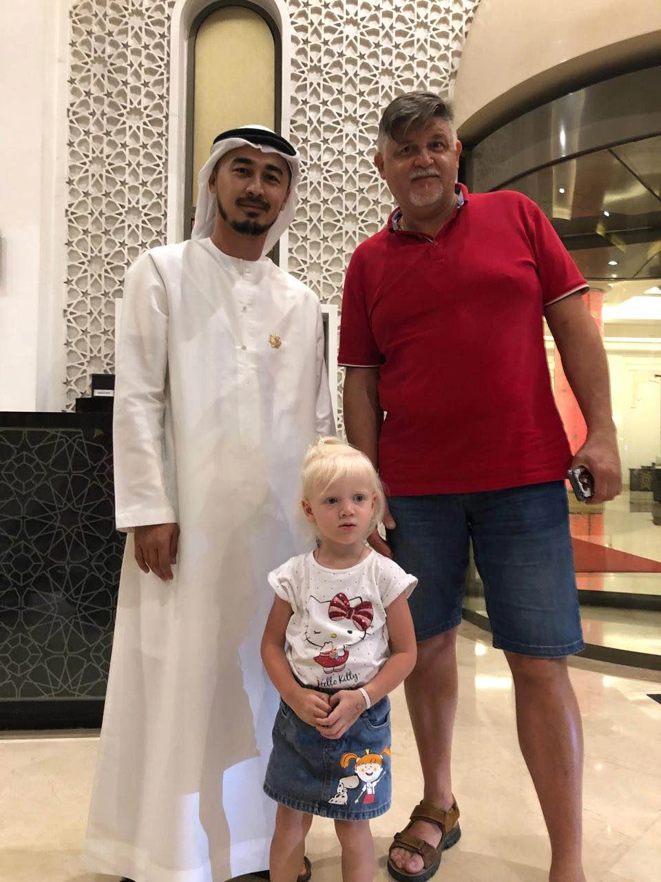 Это уже вторая экскурсия у Эмира. Правда, вторую экскурсию провел Амир. Мы остались довольны обеими экскурсиями