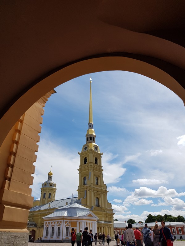 Цитадель, собор, тюрьма: экскурсия по Петропавловской крепости (билеты включены)