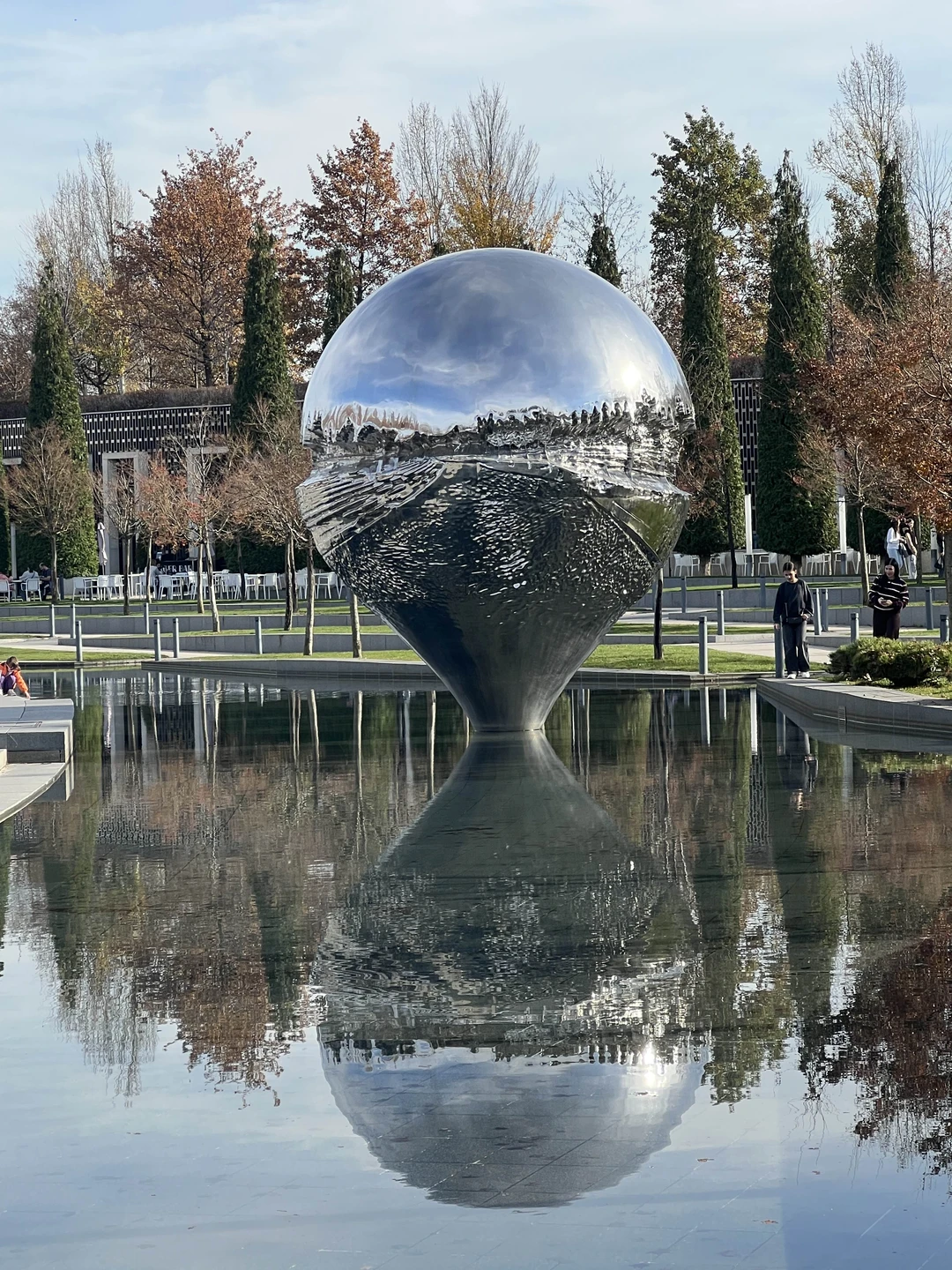 Прекрасная, очень информативная экскурсия! Светлана - замечательный рассказчик, знающий рассказчик и очень любящая парк и Краснодар!