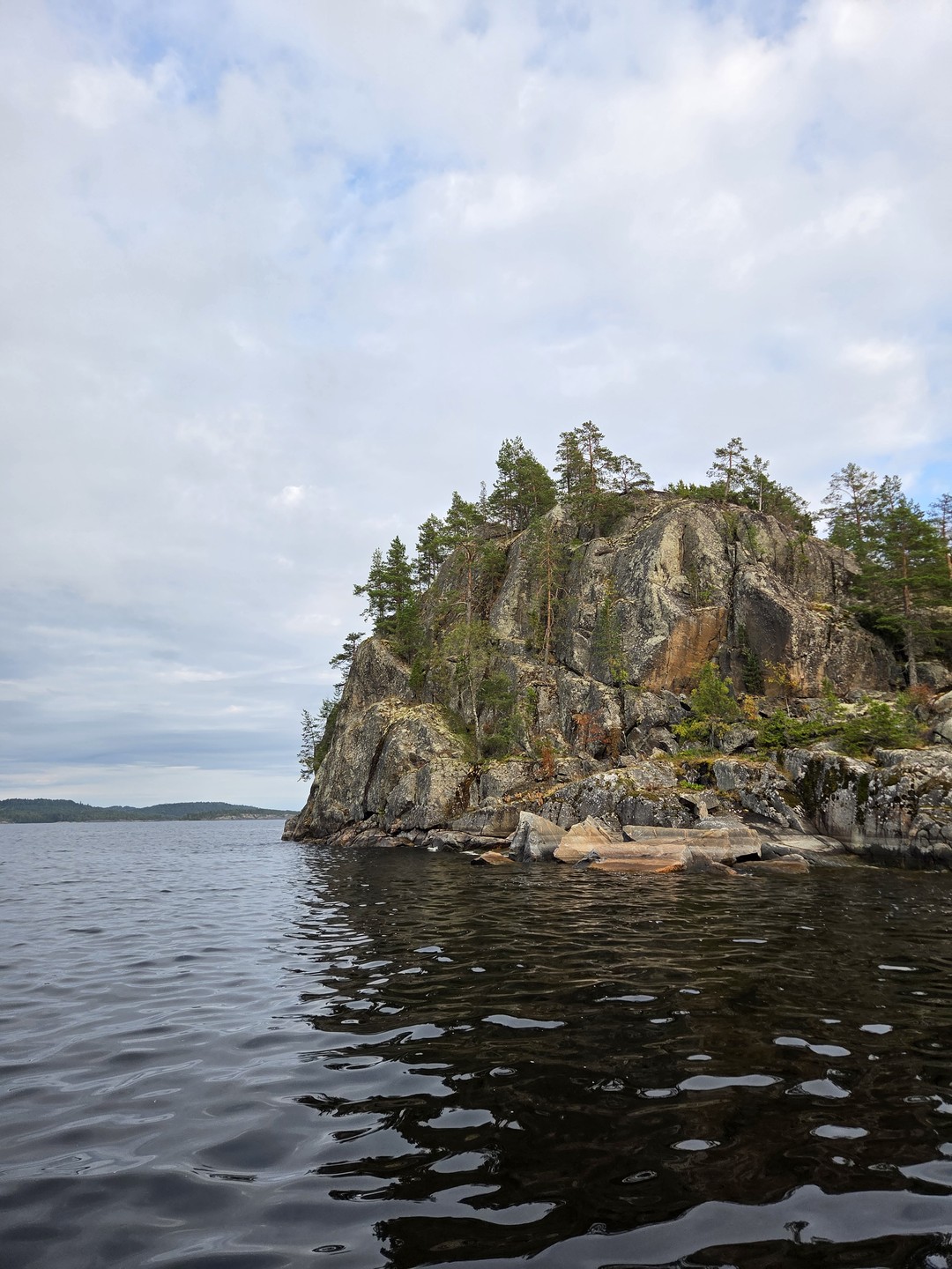 Ладожские шхеры из Сортавалы: групповая прогулка на катере (Илья)