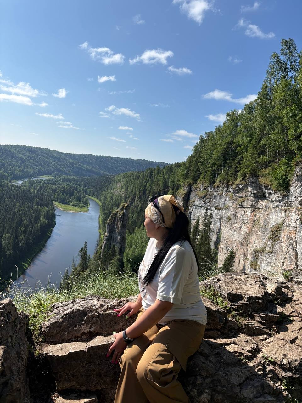 Замечательная экскурсия прошла с Дмитрием. Рекомендую посетить Усьвинские столбы,непередоваемая красота наверху),но стоит рассчитывать на свою физическую