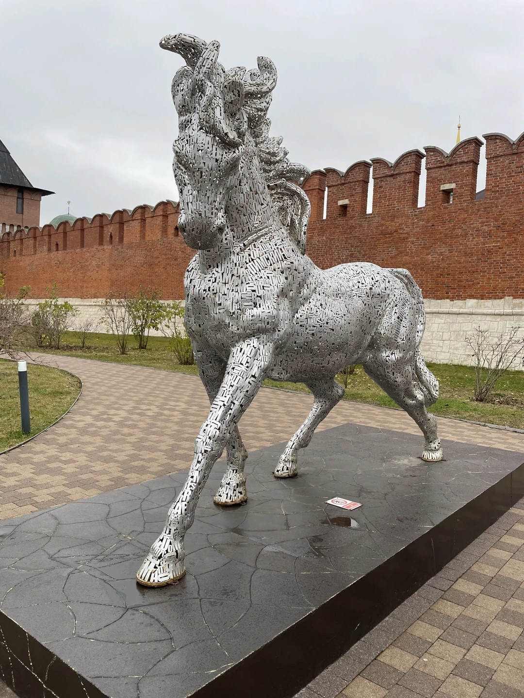 Оксана очень приятный человек и отличный экскурсовод! За два часа мы узнали много интересного о Туле во время прогулки по городу☺️
