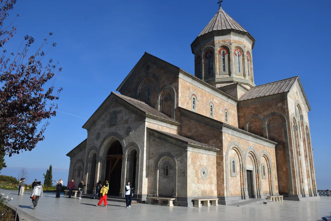 Огромное спасибо за насыщенную и интересную экскурсию. День пролетел незаметно. Много полезной информации. Ну и вино конечно. Просто супер!