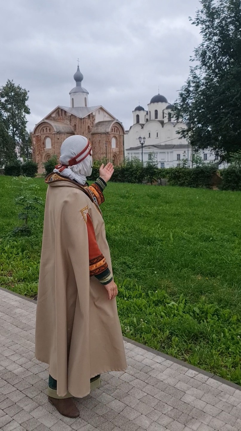 Замечательную экскурсию провела для нас Ясна!