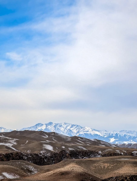 Очень комфортная экскурсия в мини-группе. Отлично выстроен тайминг, на Чарынский каньон приехали в 8:00, до наплыва