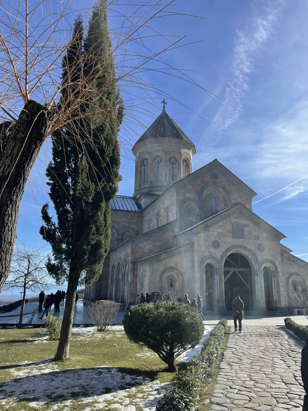 Большое спасибо гиду Джимми и водителю Робби за прекрасную экскурсию. Экскурсия была очень информационный, запоминающейся, колоритная.