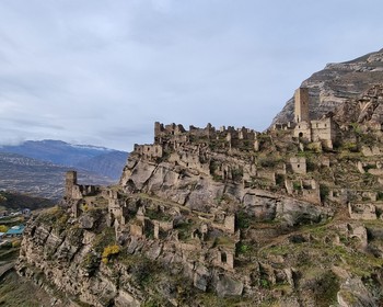 Заброшенные аулы Кахиб и Гоор, Язык тролля