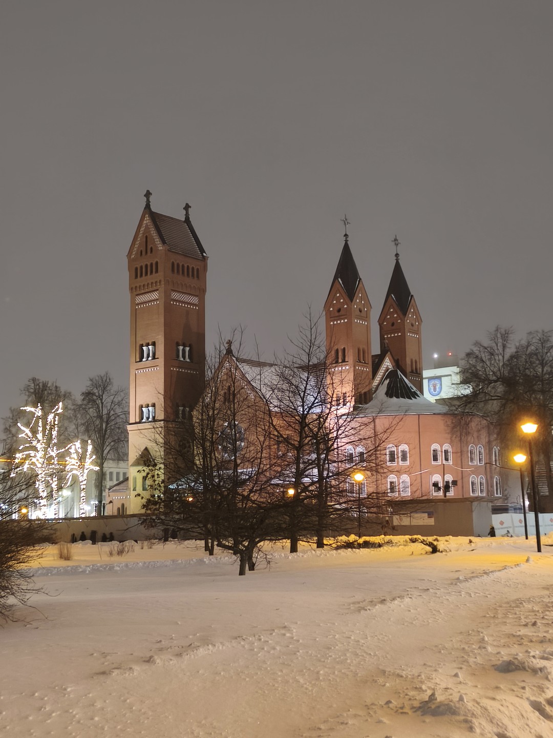 Очень рада, что мое первое знакомство с Минском состоялось именно на экскурсии со Снежаной. Великолепный рассказчик