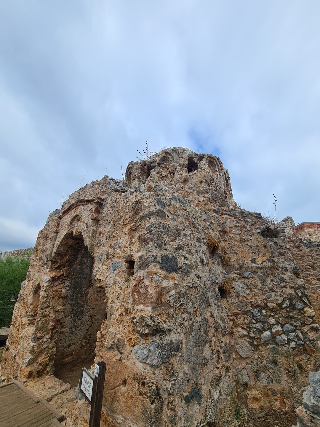 Прекрасно провели день, Фырат забрал нас из отеля и провел экскурсию по всем местам из описания