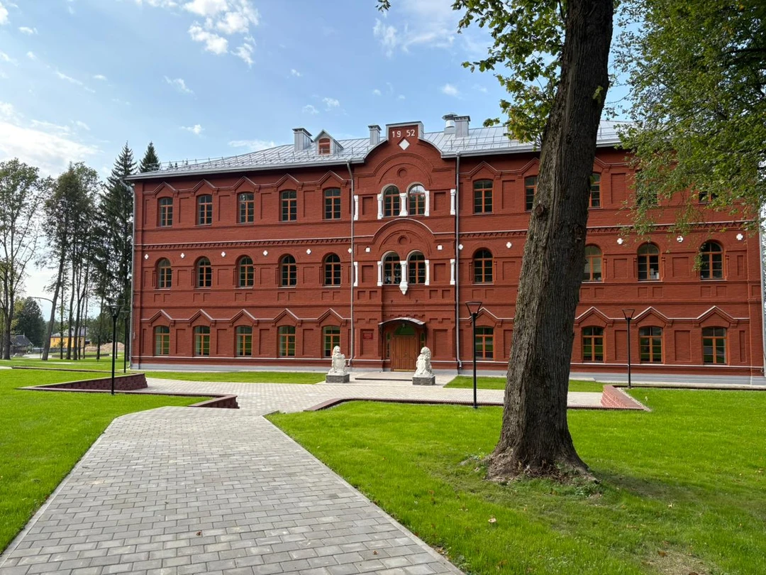 Усадьба Шереметевых в селе Высокое: по мотивам книг Булгакова (Елена)