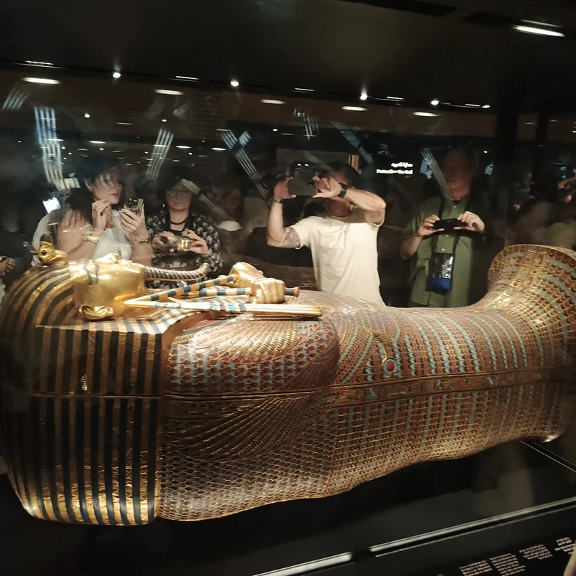 Экскурсия нам понравилась, гид был квалифицированным и доброжелательным и водитель тоже. Спасибо!