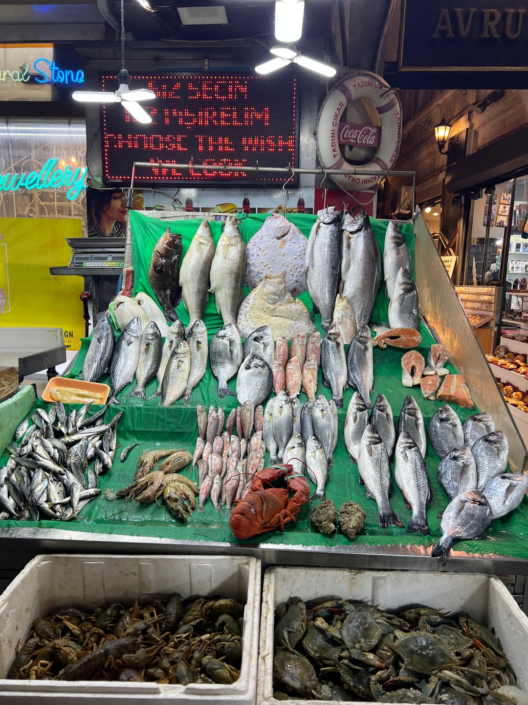 Это просто невероятная экскурсия! Очень атмосферно! Стамбул в совершенно неожиданном ракурсе! Вот, где можно посмотреть на