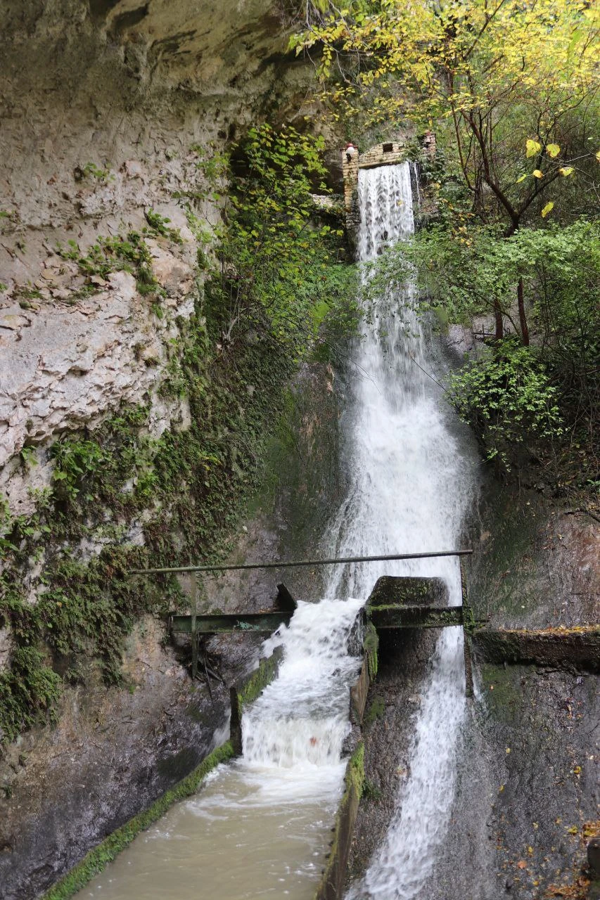 Экскурсия прошла великолепно. Спасибо Гору за интересные рассказы о достопримечательностях, которые встречались на нашем пути, и