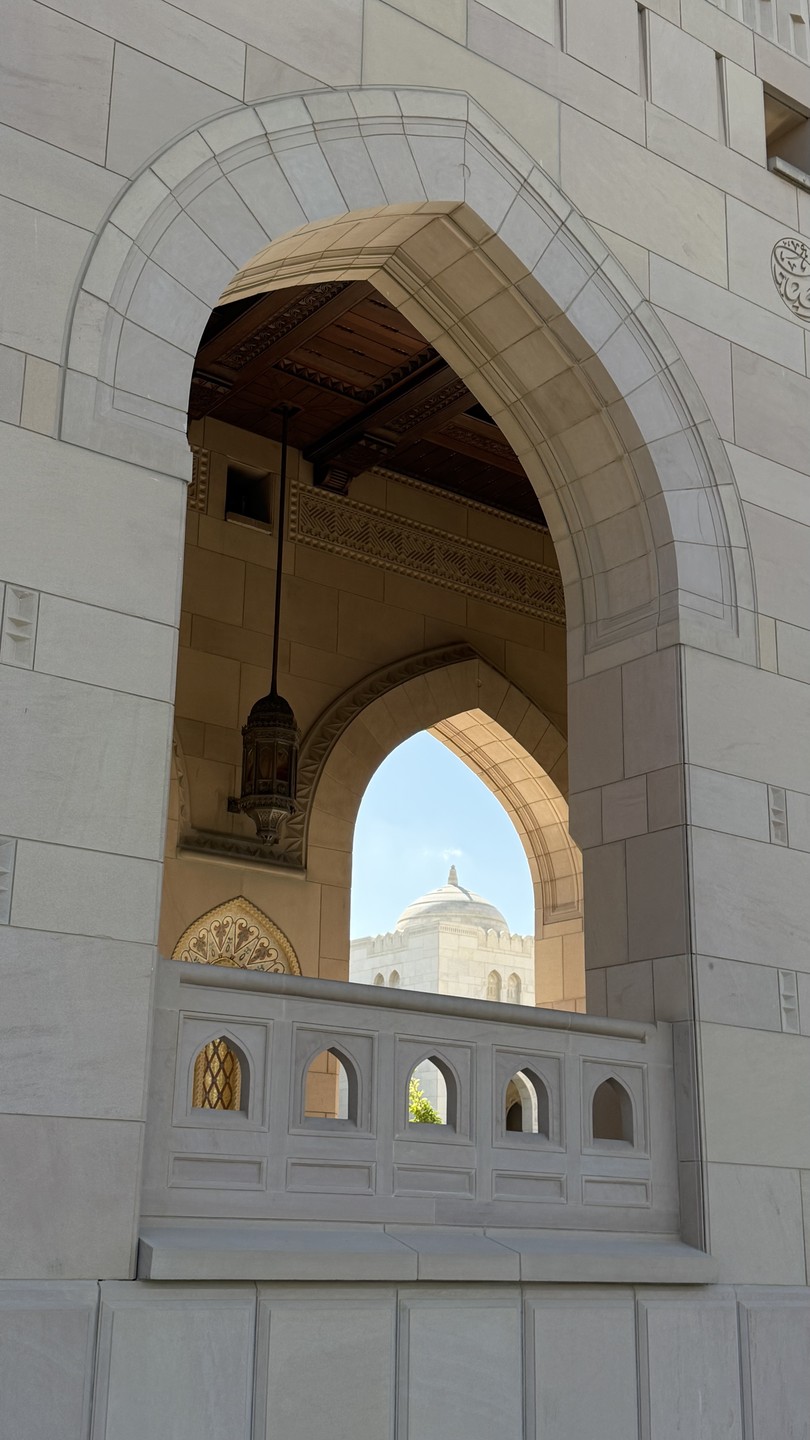 Интересная экскурсия по городу, очень комфортно, приятно и познавательно провели время. Спасибо большое!