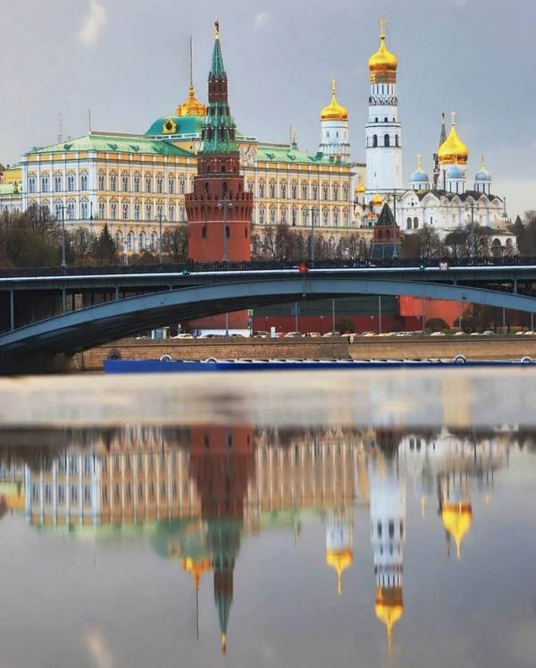 Истории и загадки каменных стражей Кремля