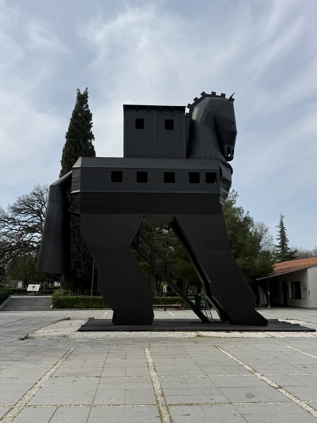 все шикарно организовано! Троя интересная) любителям древностей 100% понравится