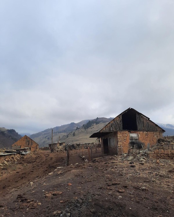 Виды Малый Бермамыт, аул-призрак Хасаут и Долина нарзанов из Железноводска