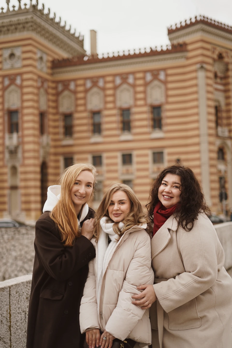 Прекрасно погуляли с Владой по Сараево и влюбились в город! Мне кажется, по нему важно гулять