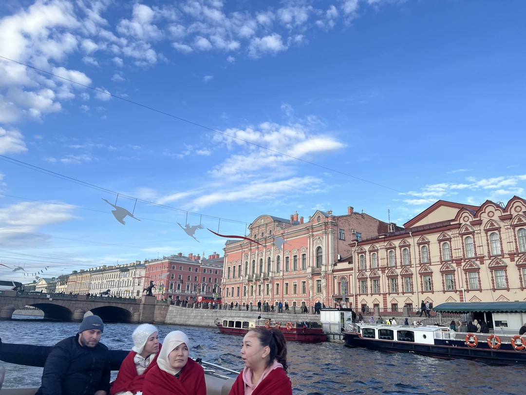 На катере - по малым рекам и каналам Петербурга (Надежда)