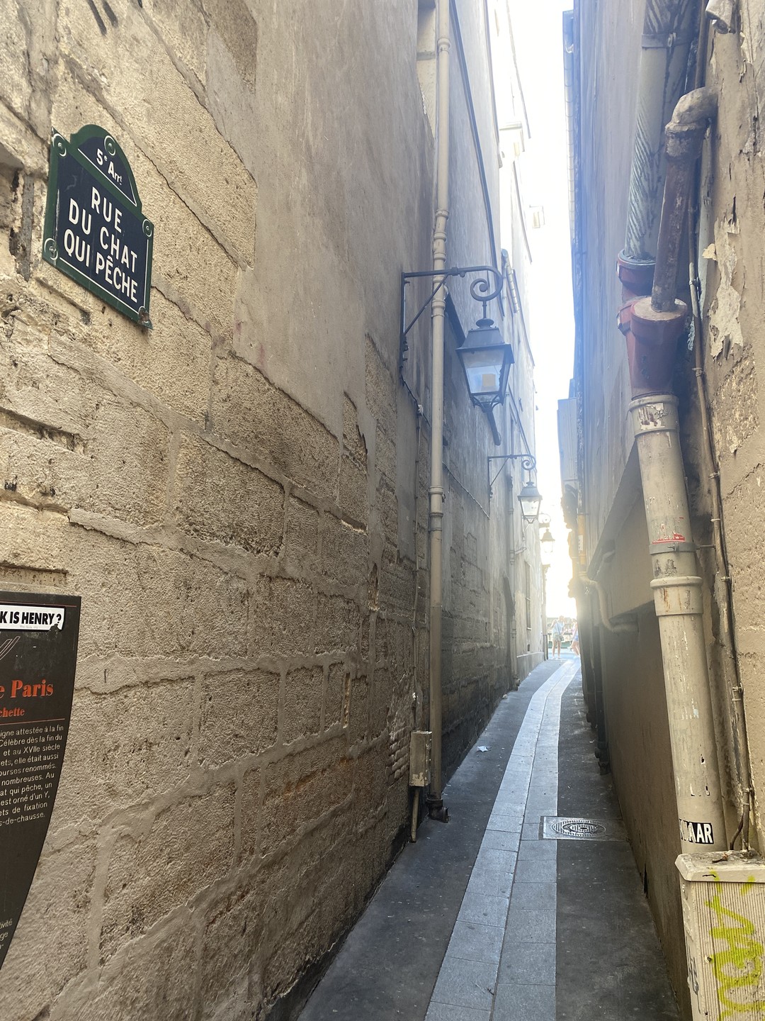 Экскурсия превзошла ожидания. Оксана любит Париж и своё дело. Рекомендую 👍🏻