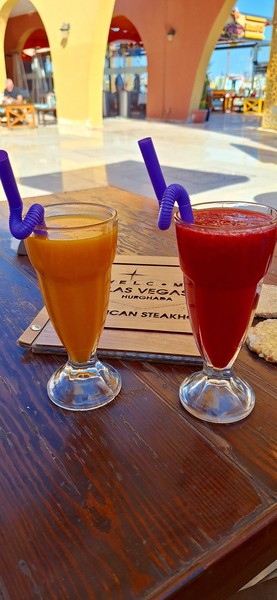 Прекрасная прогулка по Марине, с заходом в Эль Мина и рыбный рынок. Очень комфортная атмосфера