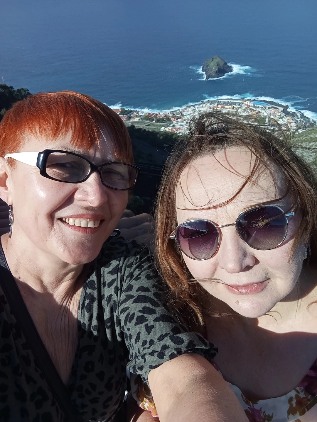 Сегодня мы были на обзорной экскурсии по Тенерифе с Константином. Поездка прошла спокойно и комфортно, маршрут