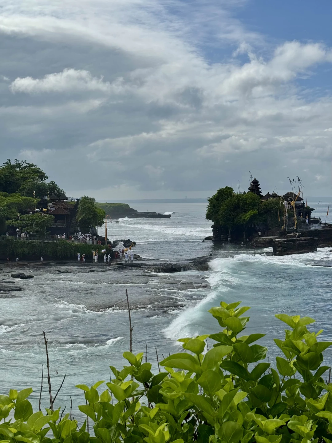 Лилис чудесная! Интересная и хорошо знает русский. Водитель топ! Спасибо за организацию крутой экскурсии!