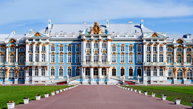 Из Петербурга - в роскошное Царское Село на минивэне