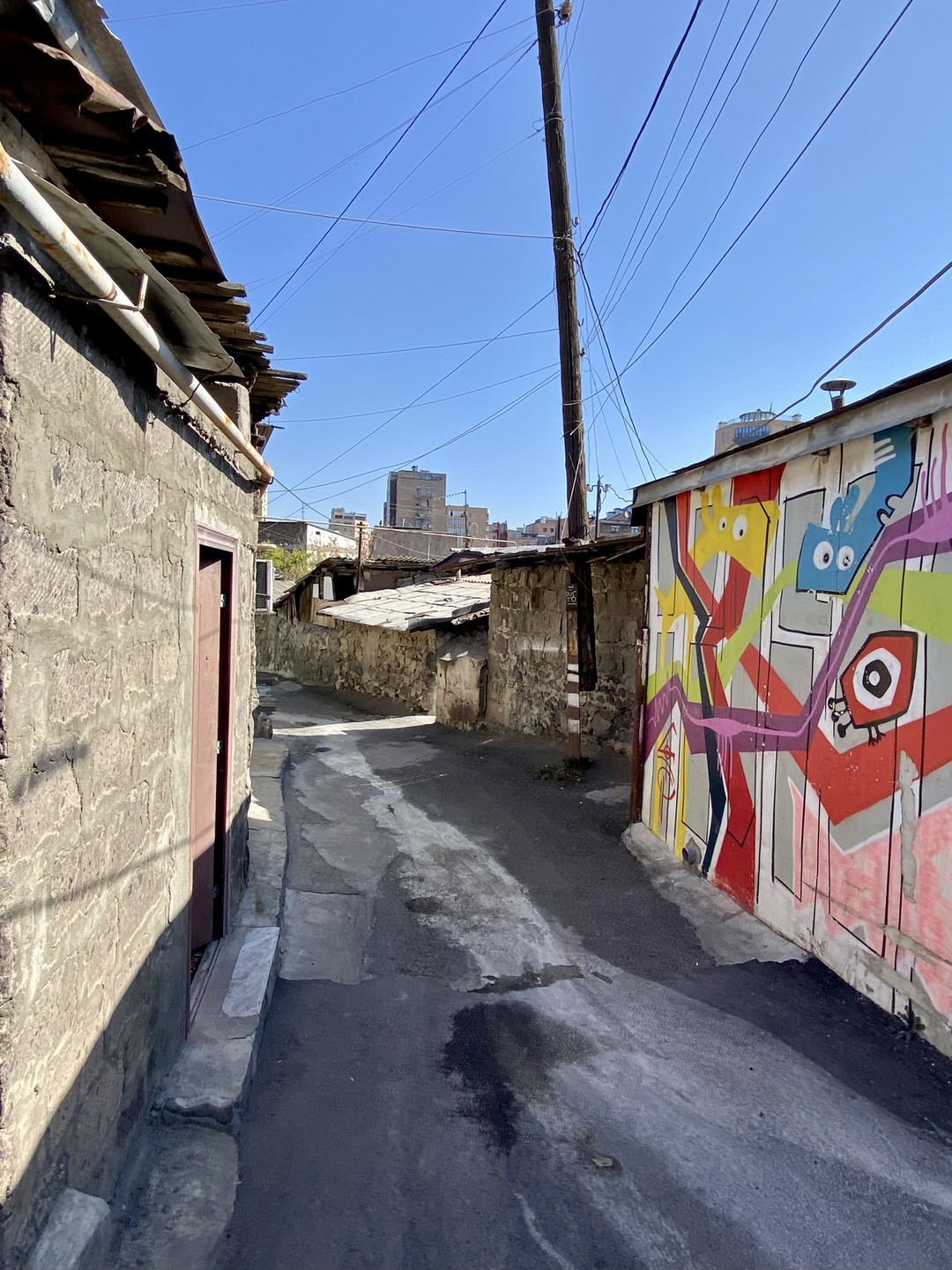 Спасибо Лене за прекрасную прогулку по старому району Конд! Все четко, во время. интересно! Рекомендую!