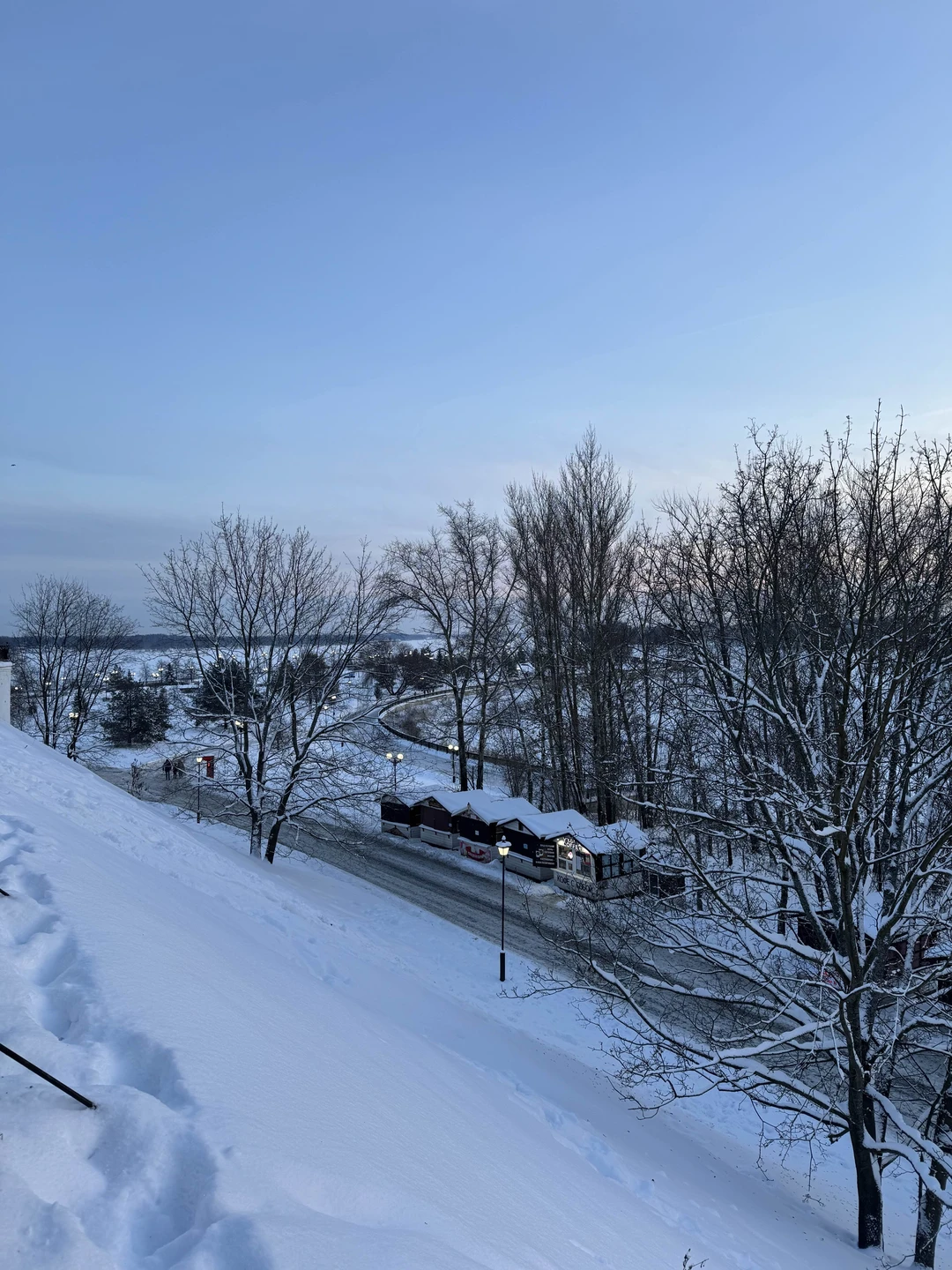 Были сегодня на экскурсии, нам понравилось! Единственное - долго стояли, пока слушали экскурсовода у «Ярославского Кремля»