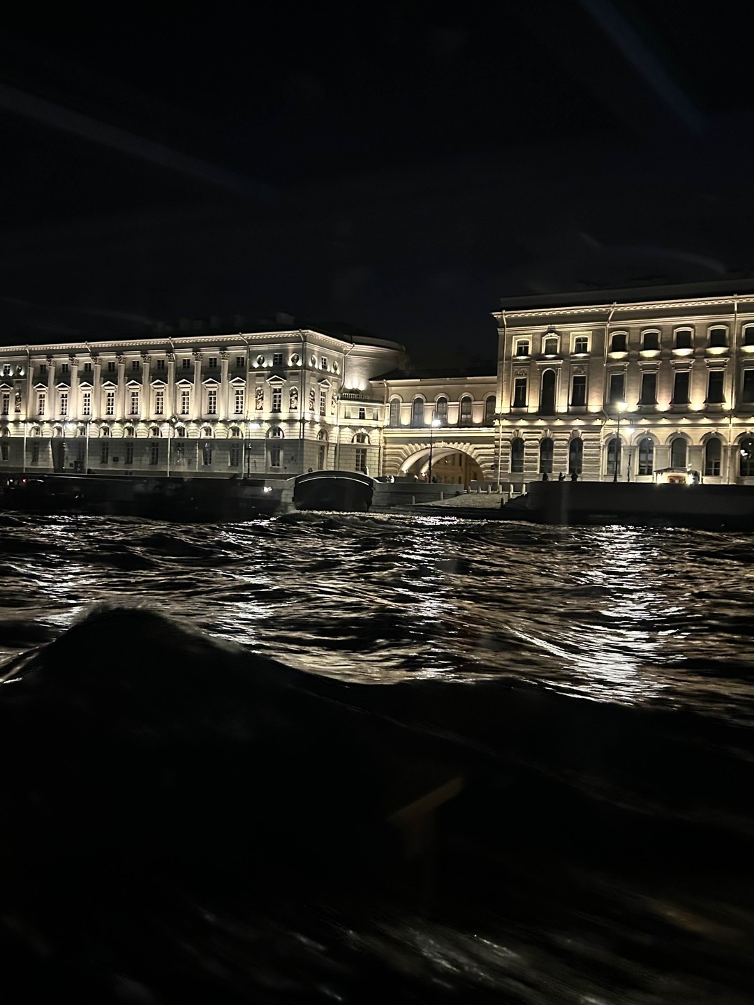 Водная прогулка с аудиогидом на развод мостов (Вероника)