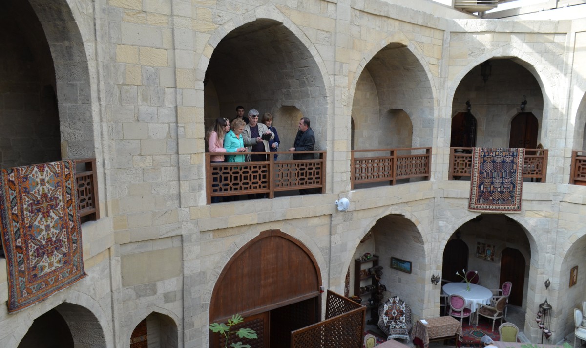 Комфортная обзорная экскурсия по Баку (подходит для пенсионеров) (12/13)