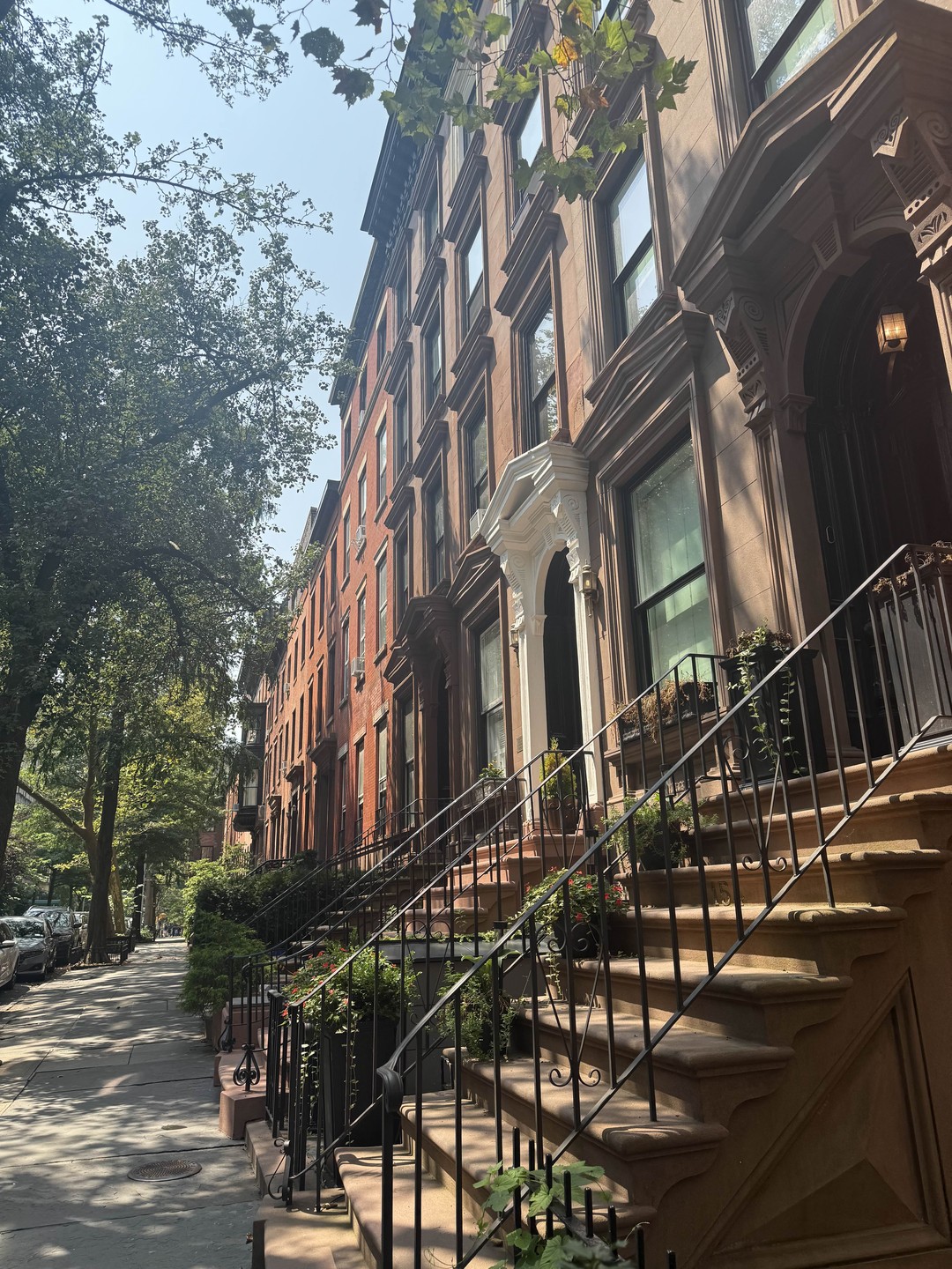 Нам очень понравилась экскурсия по Бруклину! Наш гид был невероятно доброжелательный и веселый, рассказал много интересных