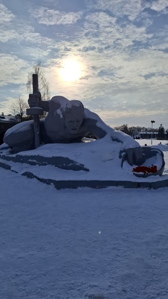 Очень понравилась экскурсия! Гид Иван вёл интересный рассказ во время движения к месту. Первой локаций была
