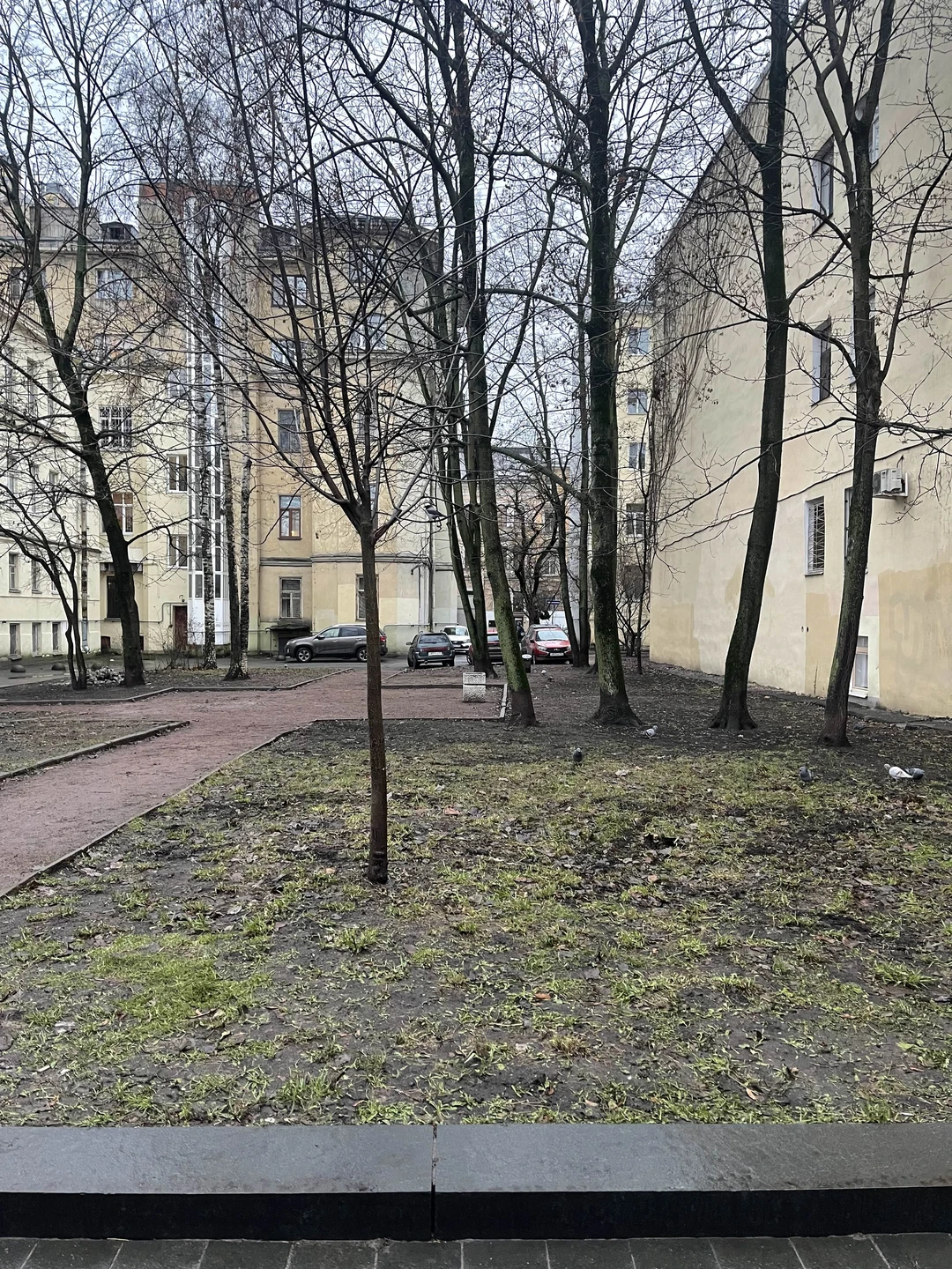 Потрясающая экскурсия, именно такие экскурсии и дают возможность узнать, понять и полюбить город. Я считала, что